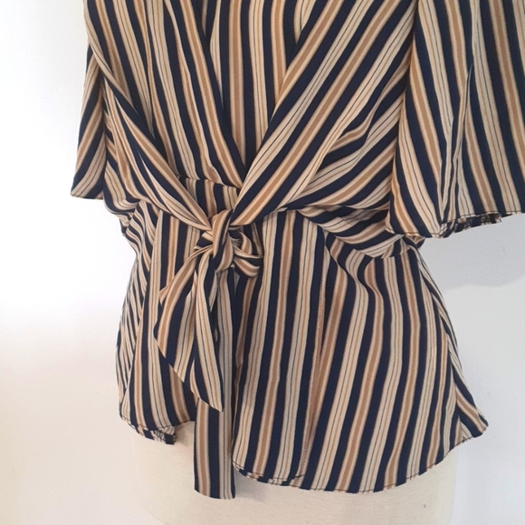 SIZE 10 SAMBARA NWT Navy and Cream Striped Top - Picture 5 of 6
